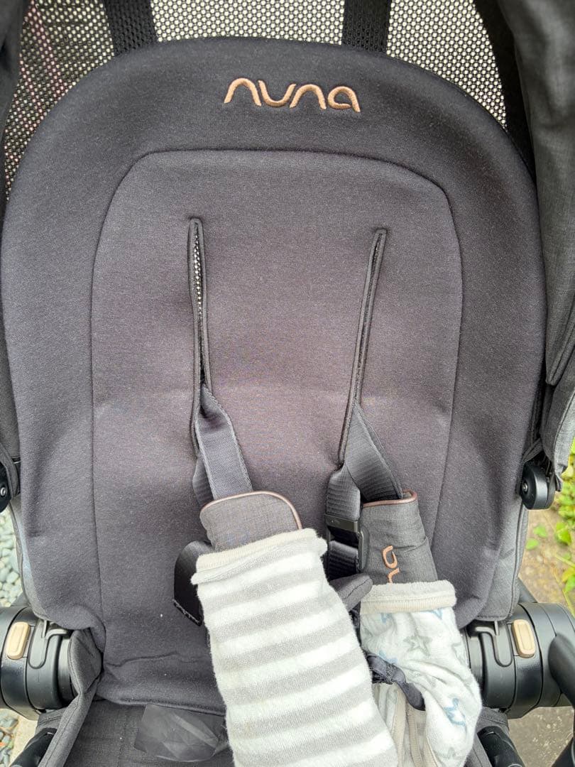 nunaベビーカー IXXA