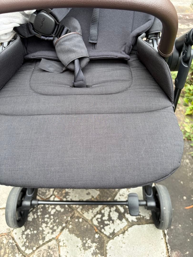 nunaベビーカー IXXA