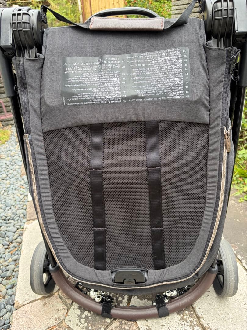 nunaベビーカー IXXA