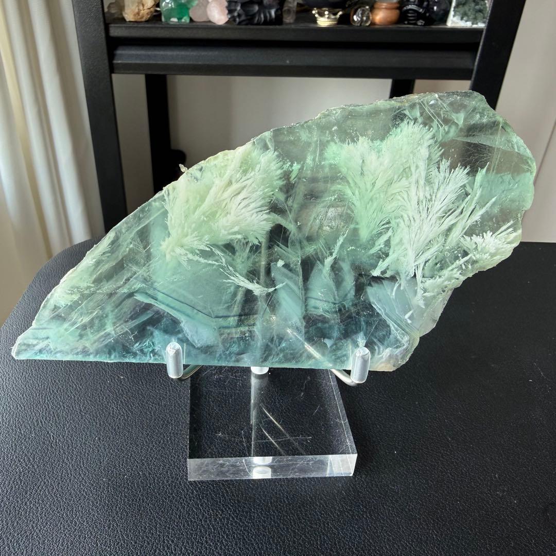 【Kdash】天然石フェザーフローライトのプレート　置物NO.020710