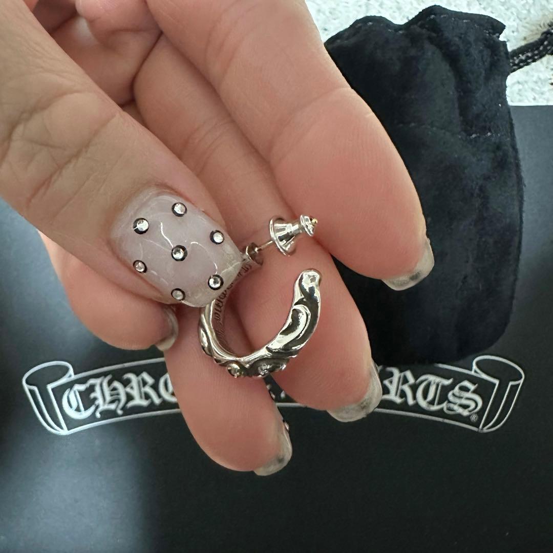 【極美品】Chrome heartsクロムハーツ スクロール フープピアス 片方