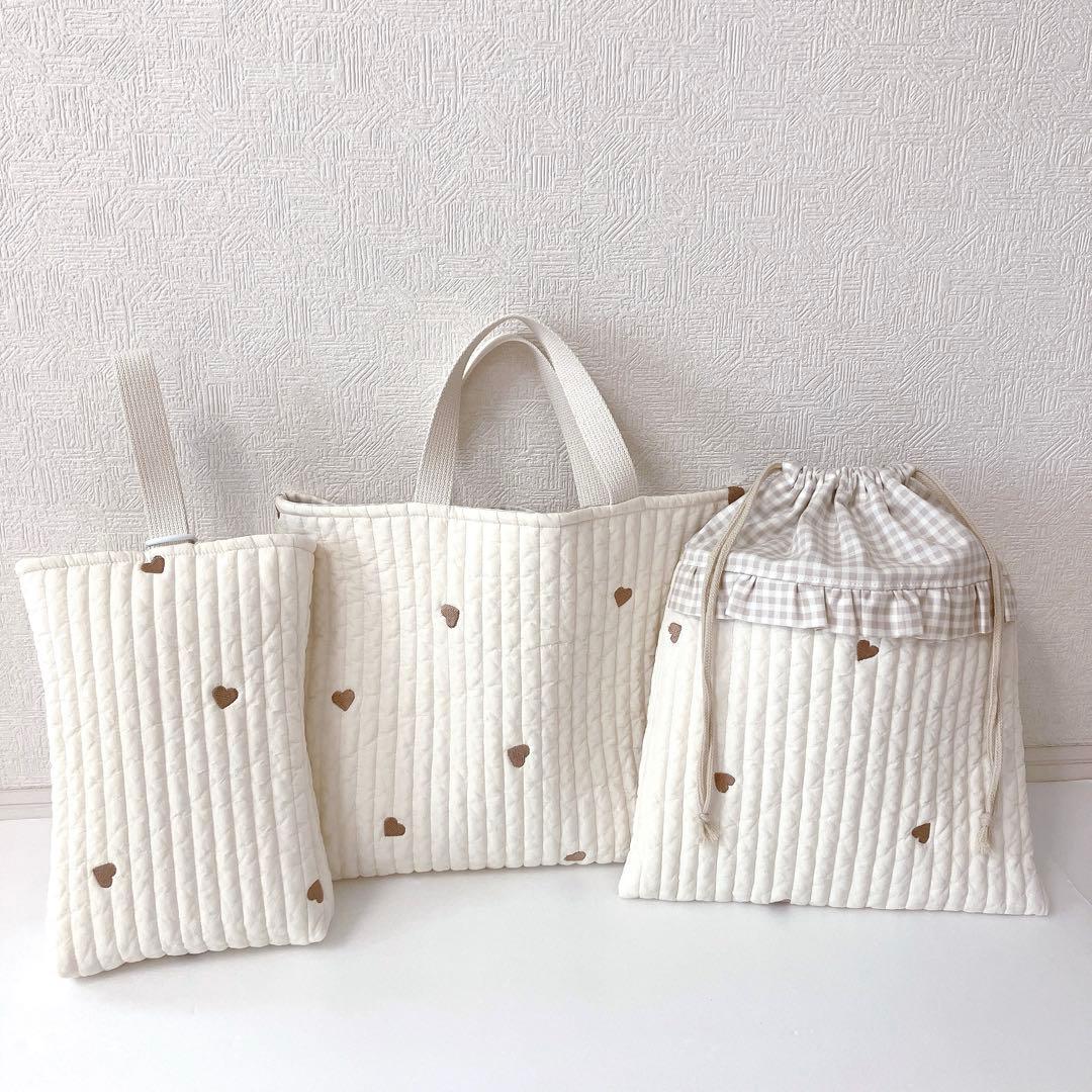 在庫処分セール！！レッスンバッグ 上履き入れ　体操服袋　ヌビ　ハート刺繍