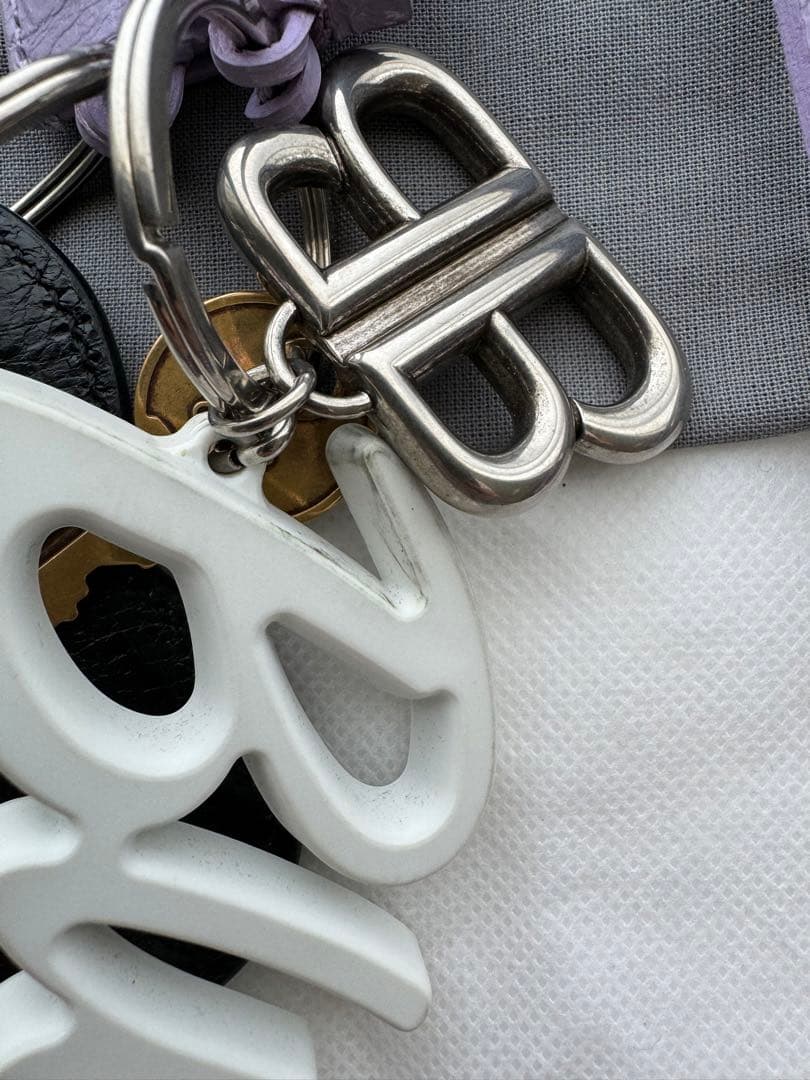 バレンシアガ　チャーム