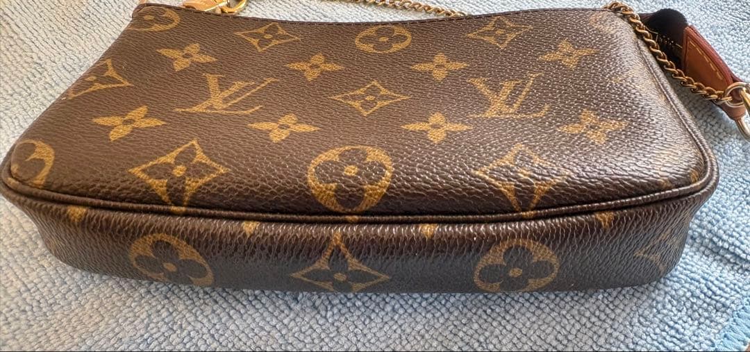 Louis Vuitton モノグラムミニポシェットアクセソワール