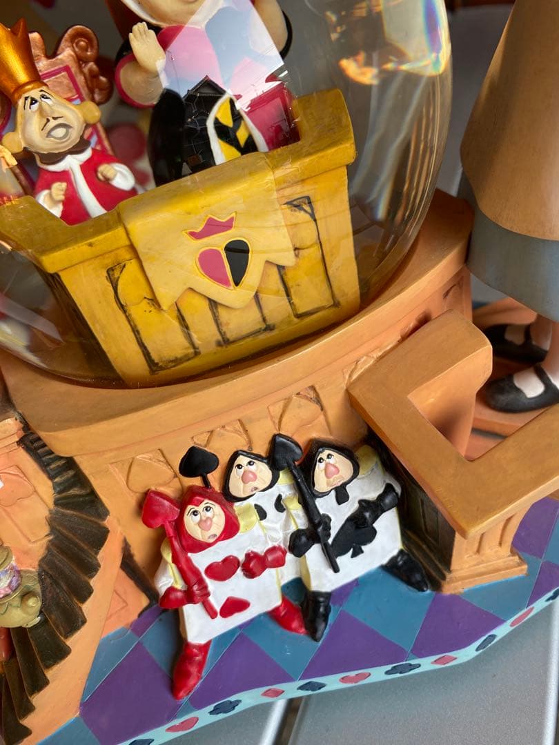 ふしぎの国のアリス　スノードーム　スノーグローブ　オルゴール　フィギュア