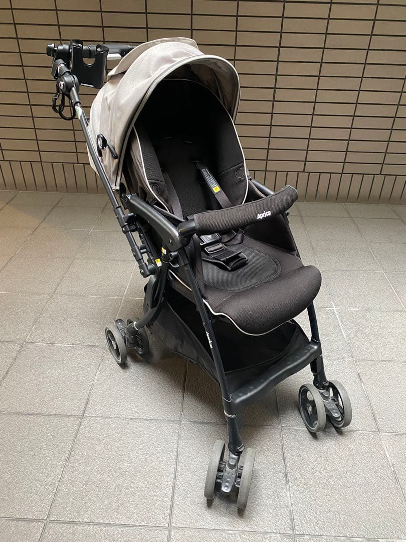 ラクーナクッションフリープラス Aprica ベビーカー
