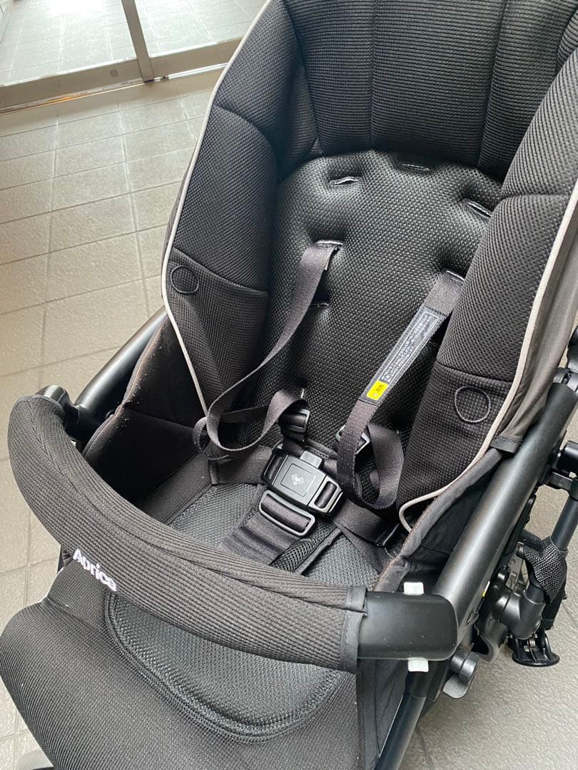 ラクーナクッションフリープラス Aprica ベビーカー