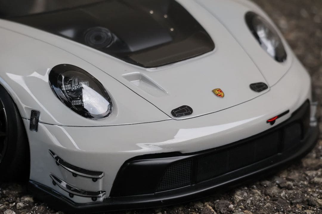 タミヤ 1/10 ポルシェ GT3 R (992) 未使用　実車塗料　ボディ