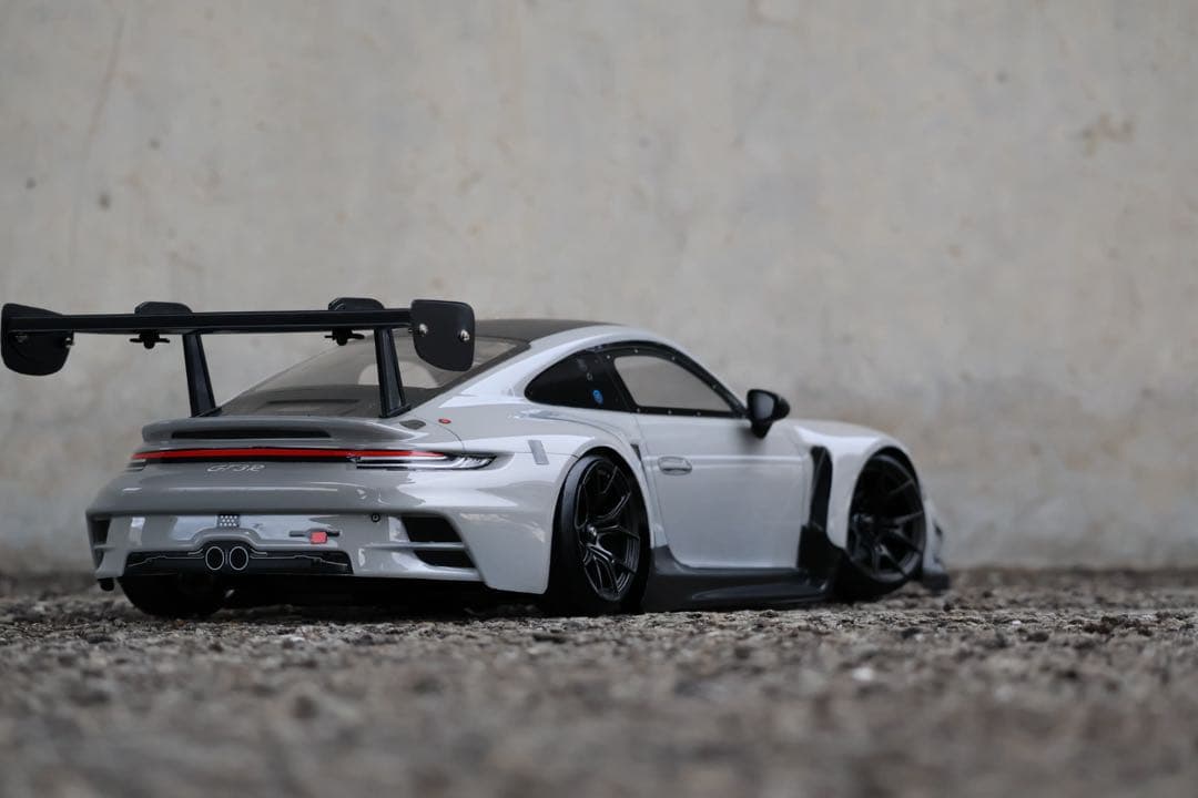 タミヤ 1/10 ポルシェ GT3 R (992) 未使用　実車塗料　ボディ