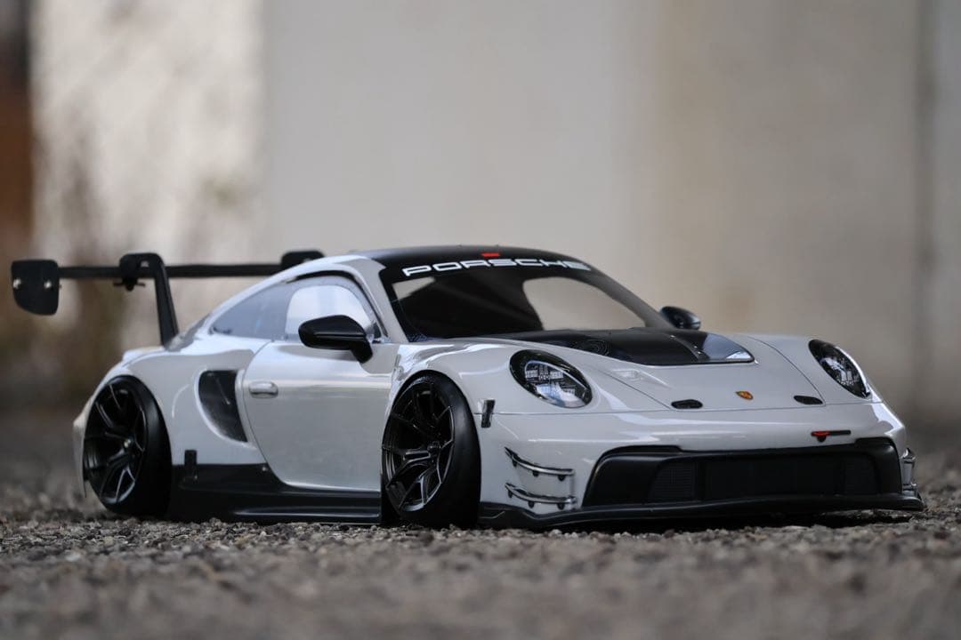 タミヤ 1/10 ポルシェ GT3 R (992) 未使用　実車塗料　ボディ
