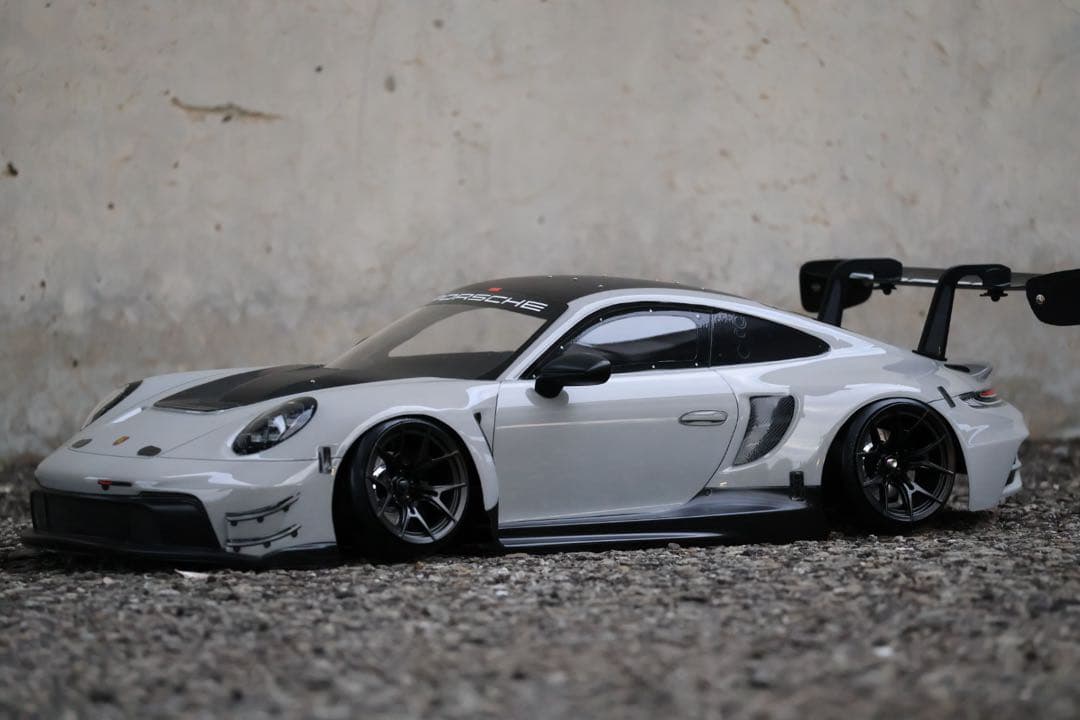 タミヤ 1/10 ポルシェ GT3 R (992) 未使用　実車塗料　ボディ