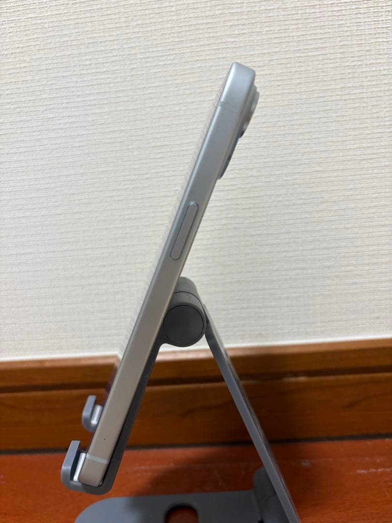 【美品】Apple iPhone 15 256GB ブルー　SIMフリー
