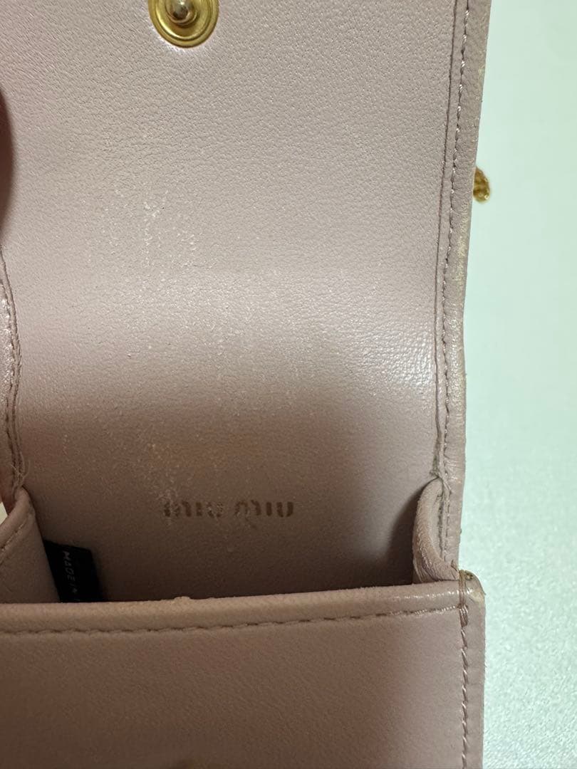 MIU MIU ピンク レザー キーチェーン AirPods proケース