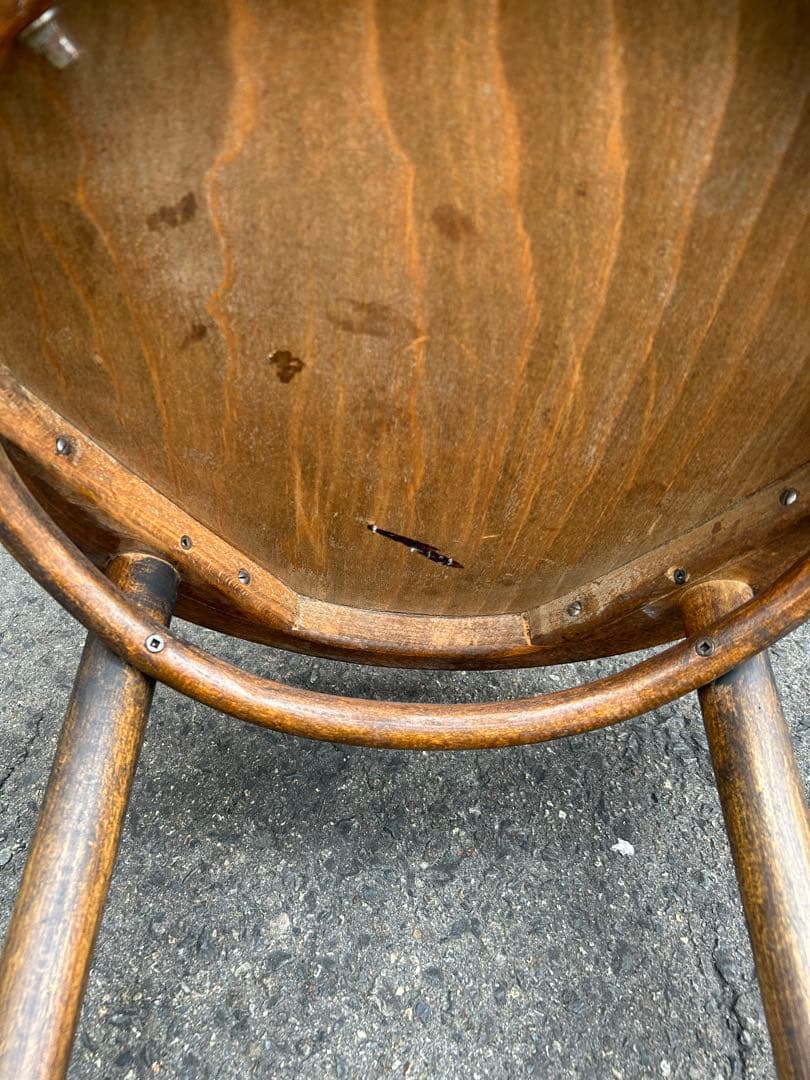 ほわいと　　　ベントウッドチェア