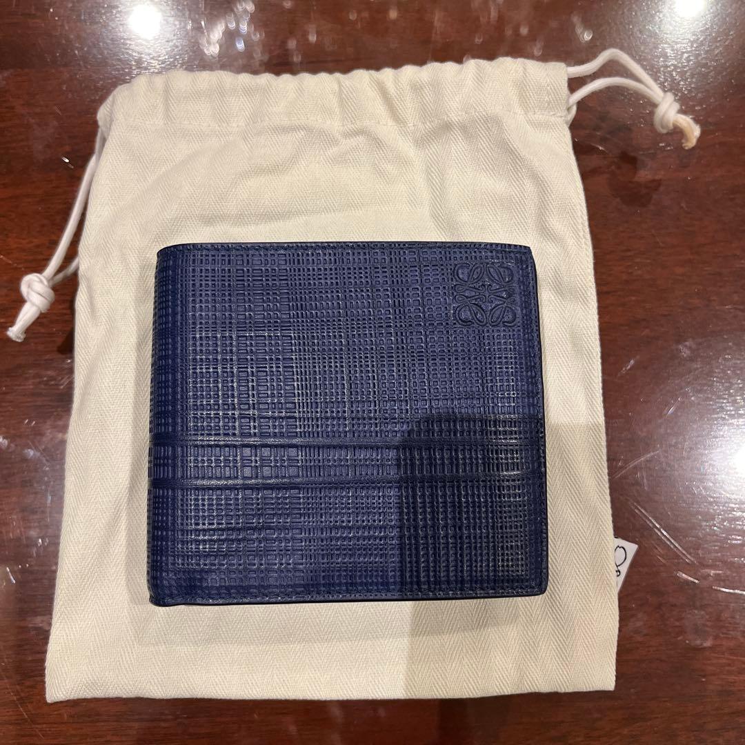 LOEWE ダークブルー 二つ折り財布