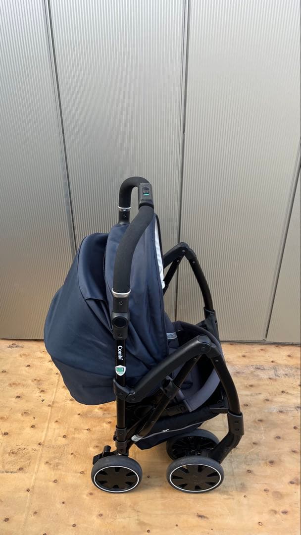 極美品✨コンビ　ベビーカー　AttO typeS　ネイビー　エッグショック