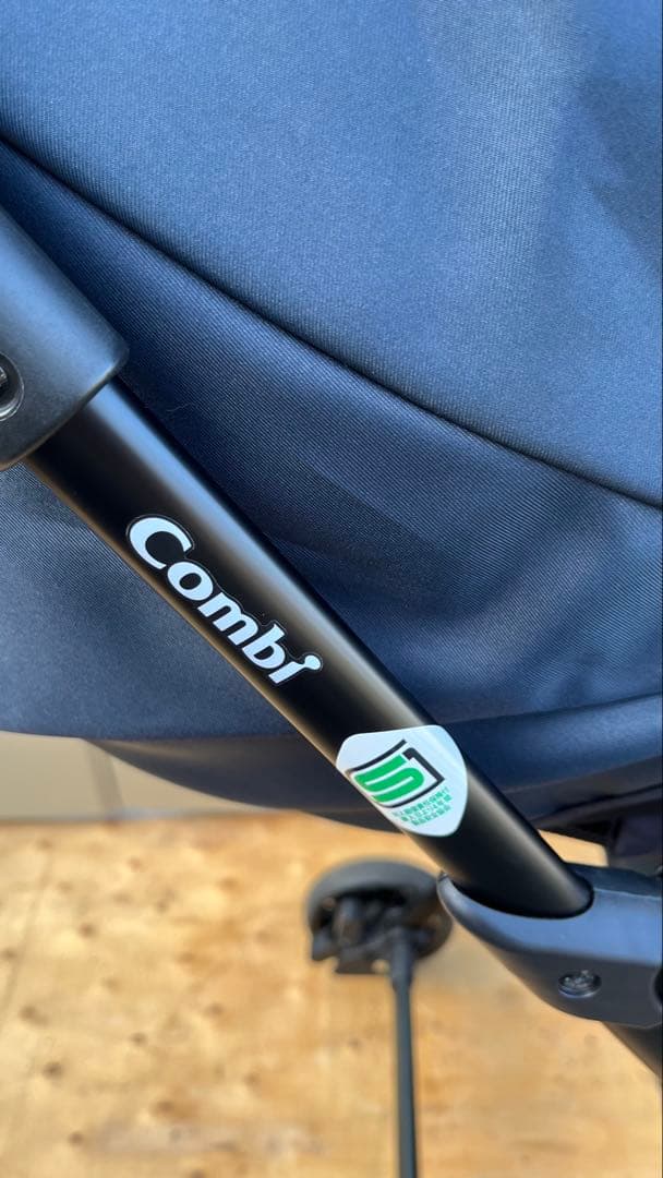 極美品✨コンビ　ベビーカー　AttO typeS　ネイビー　エッグショック