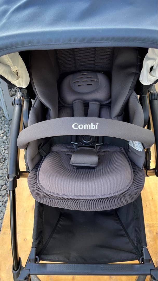 極美品✨コンビ　ベビーカー　AttO typeS　ネイビー　エッグショック