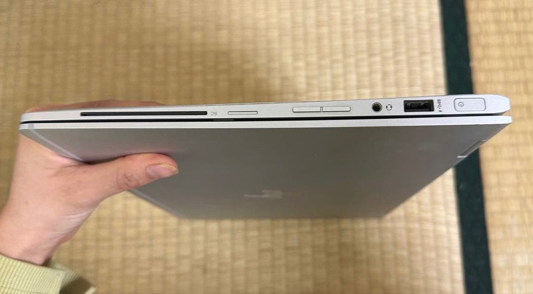 Hp Elitebook x360 1030G2. Core i5.メモリ8gb
