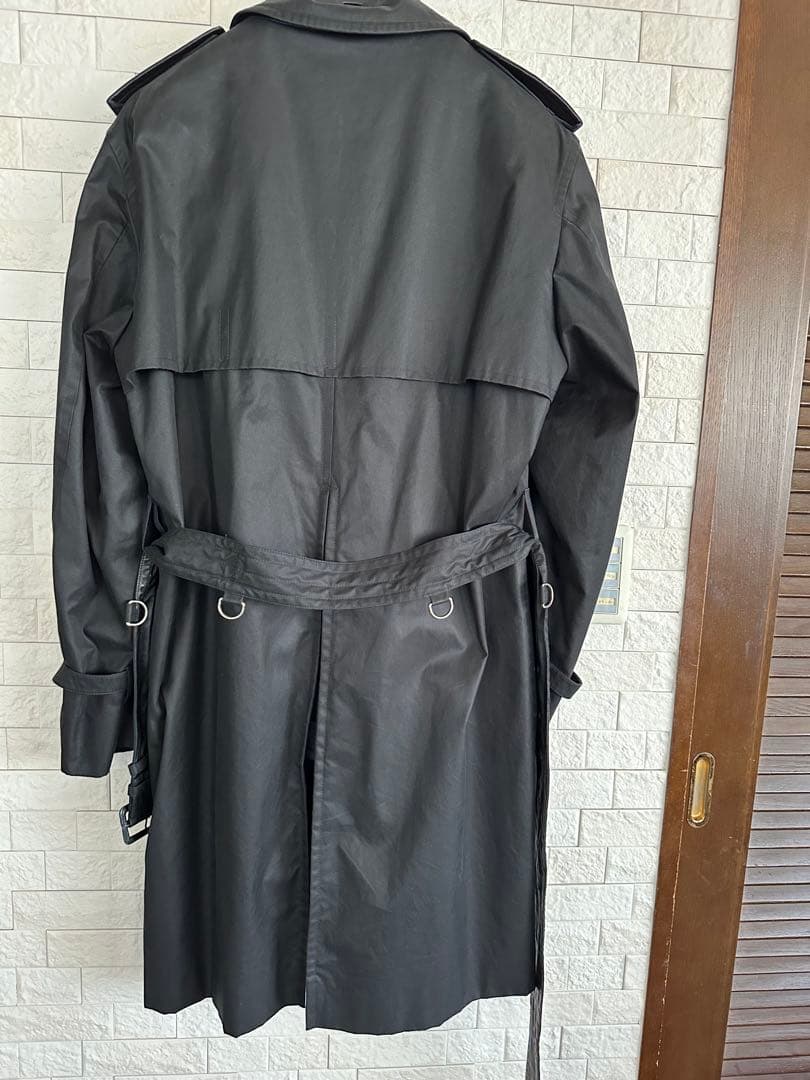 【希少】【極美品】アクアスキュータム トレンチコート 黒 英国製 裏地ストライプ