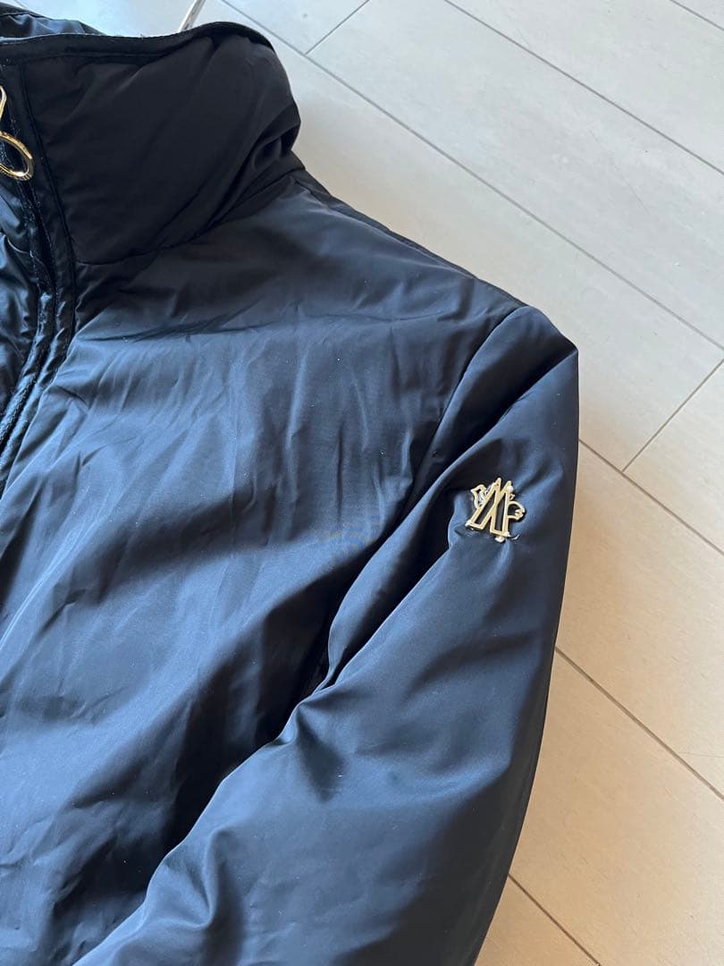 モンクレールダウンジャケット