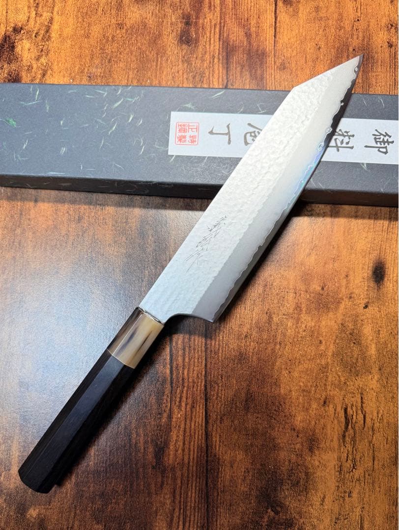 義弘作　切付 牛刀　包丁　VG5 鎚目 山脇刃物製作所　紫檀白水牛八角柄