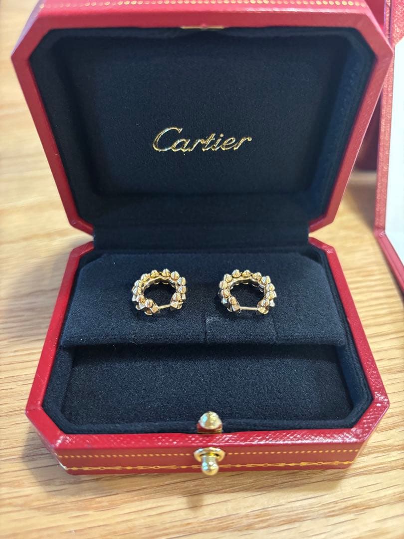 カルティエ　クラッシュ　ピアス