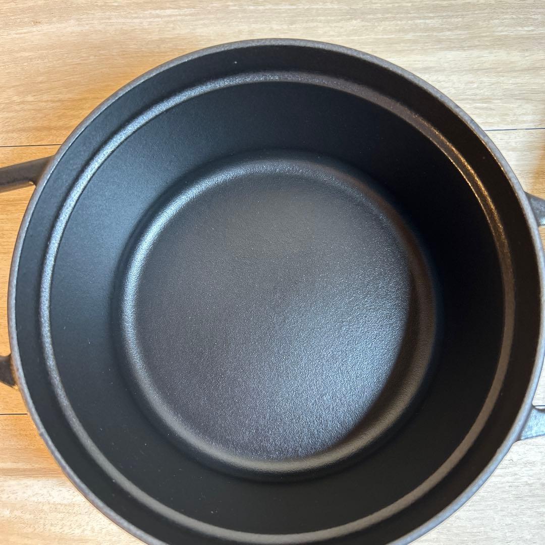 ストウブ　ココットラウンド 20cm 10cm ブラック　両手鍋　鍋