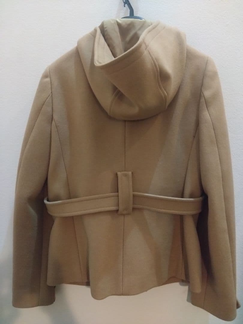 プラダ　PRADA　ベージュ　ダッフルコート