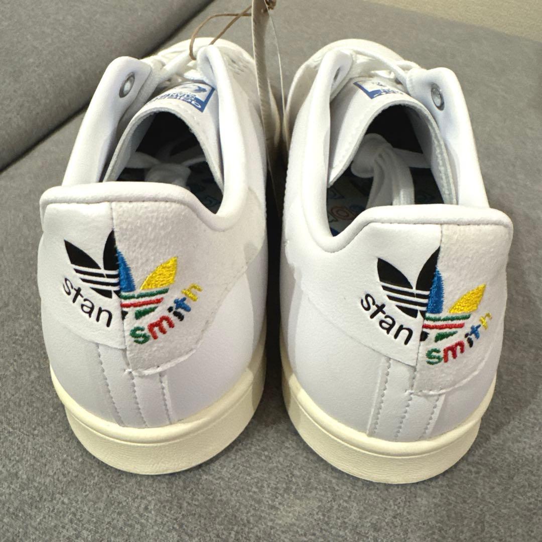 スタンスミス　限定デザインスニーカー