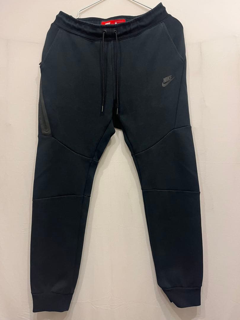 Nike テックフリース　セットアップ　上下　黒