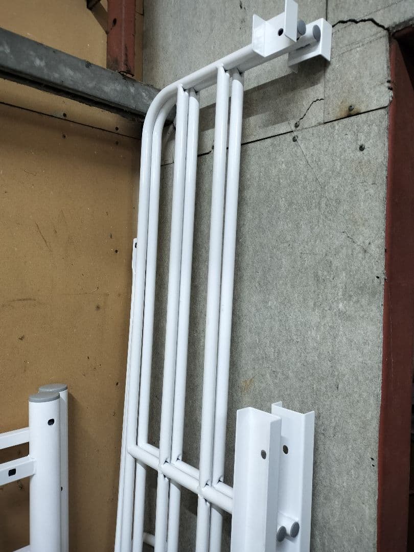 【千葉市花見川区引取限定】ROSTEM 階段付きパイプロフトベッド ホワイト