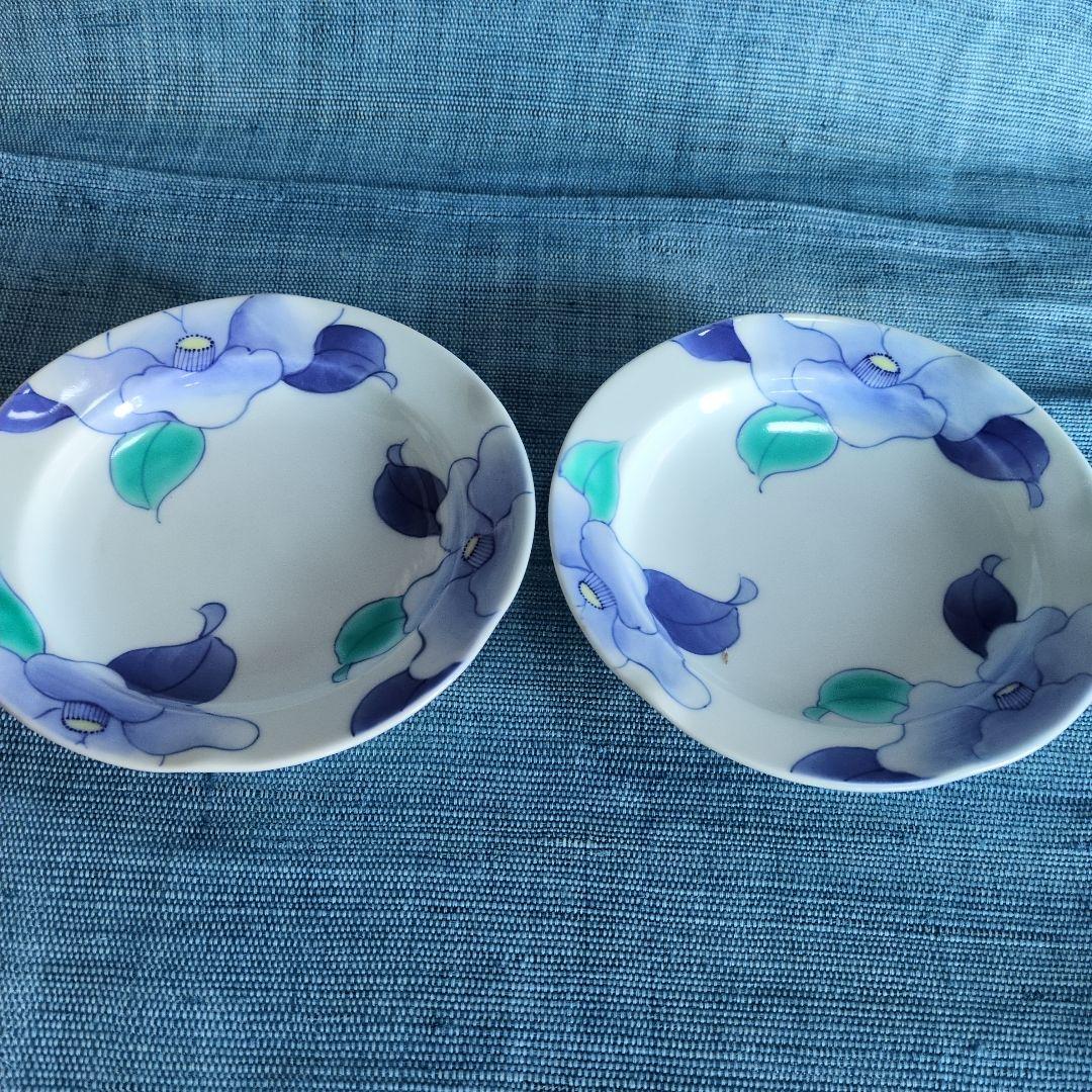 市川龍仙さんの鍋島焼皿2点