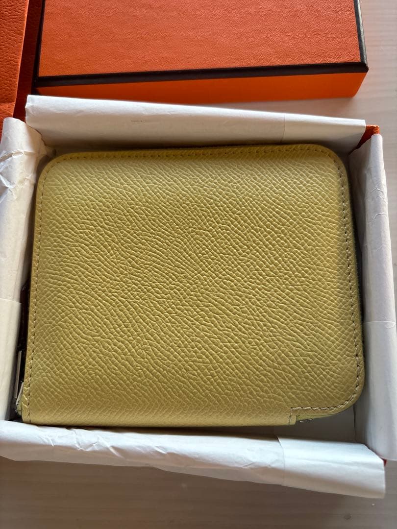 最終値下げ　 エルメス　シルクインコンパクト　イエロー