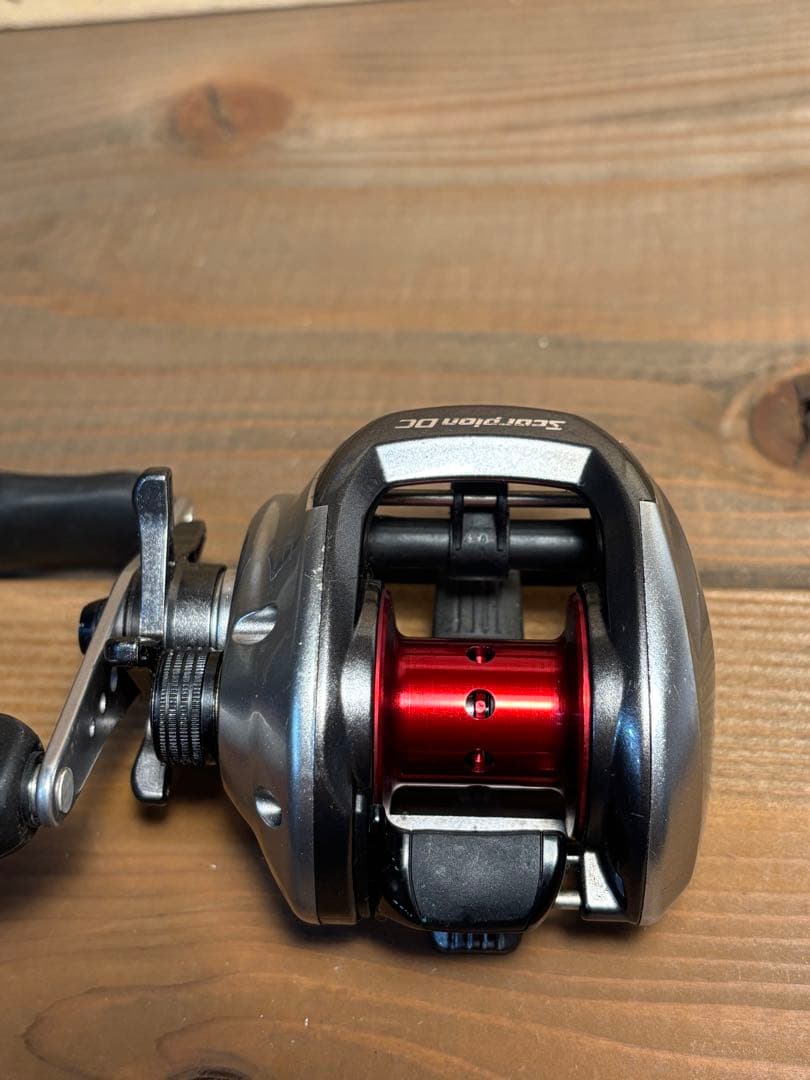 スコーピオン DC ベイトリール 6.3:1 左