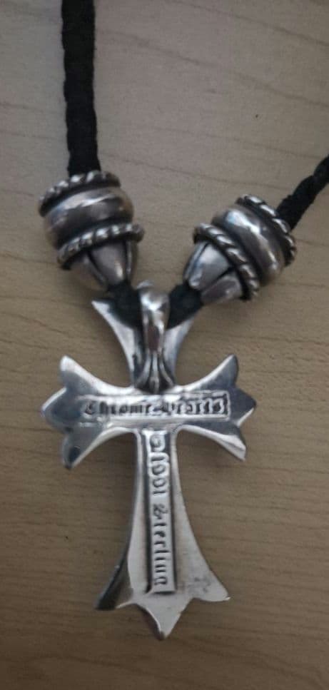 CHROME HEARTS クリンプトCHクロスペンダント スモール