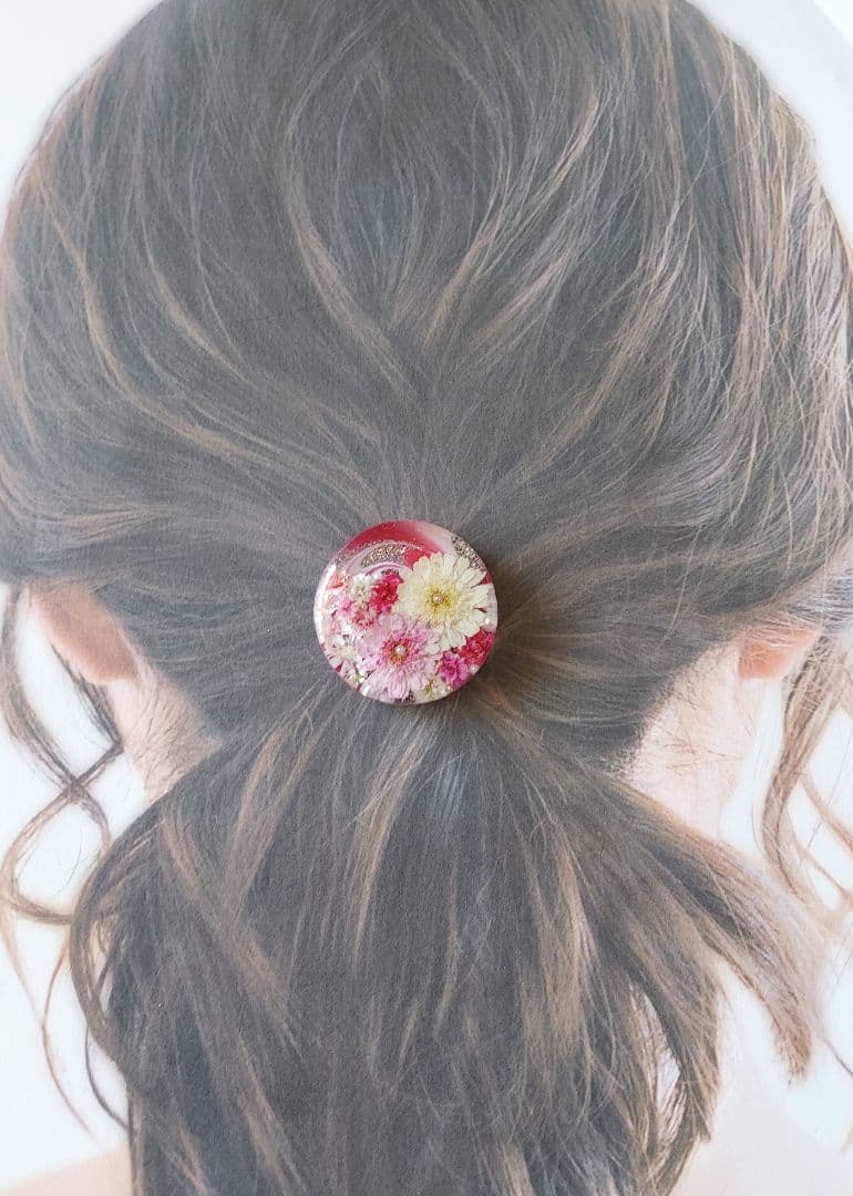 【1571】レジン　マトリカリア　ヘアゴム　ポニーフック　ブロ―チ　ハンドメイド
