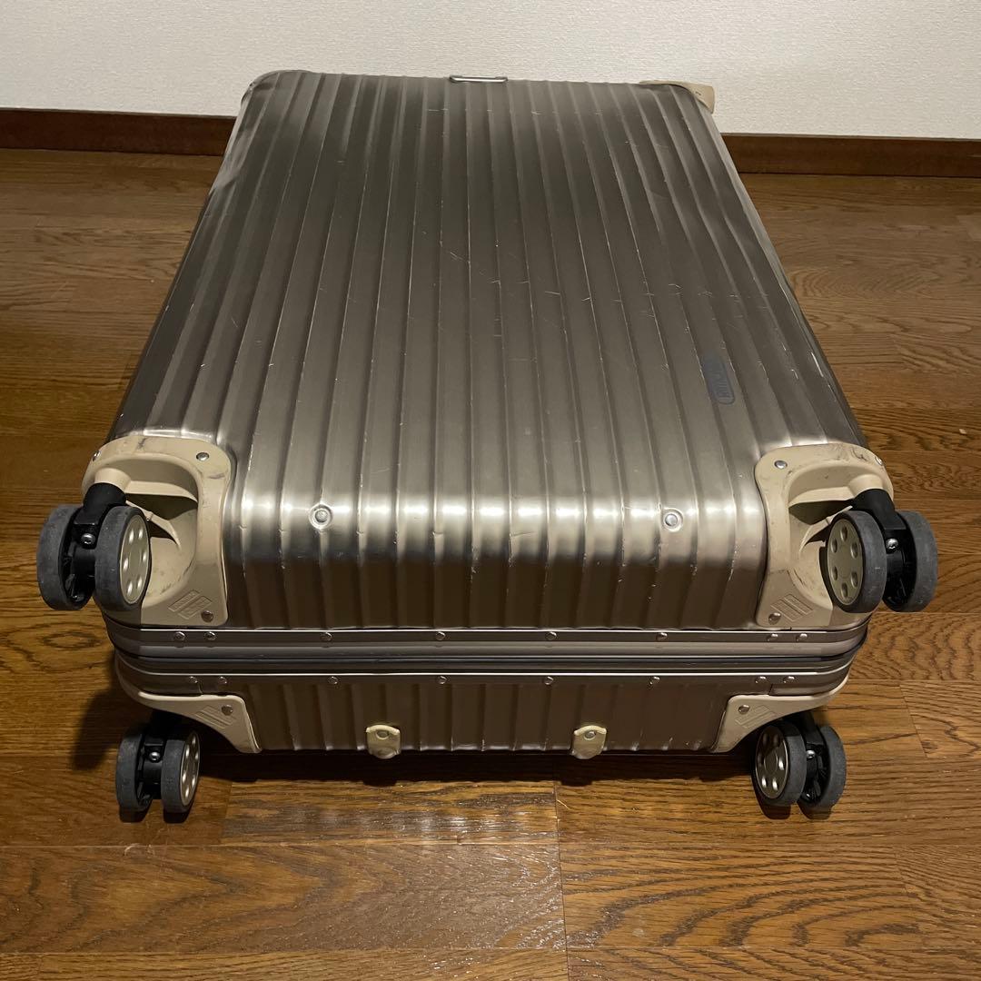 リモワ　トパーズプレミアム　4輪スーツケース