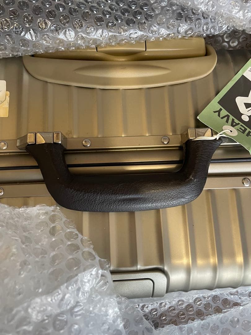 リモワ　トパーズプレミアム　4輪スーツケース