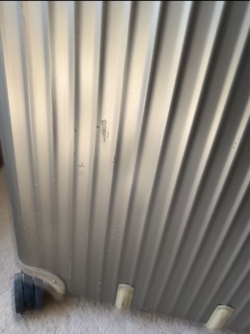 リモワ　トパーズプレミアム　4輪スーツケース