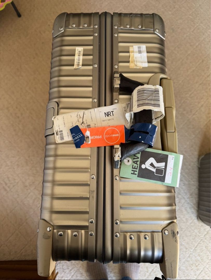 リモワ　トパーズプレミアム　4輪スーツケース