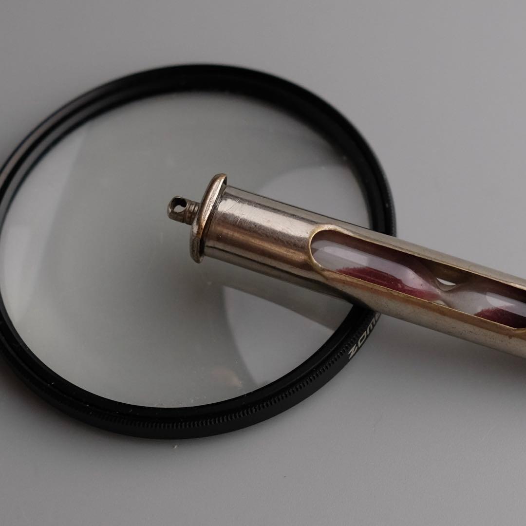 1940年前後ヨーロッパ製アンティークの砂時計ペンダント ロングネックレスとして