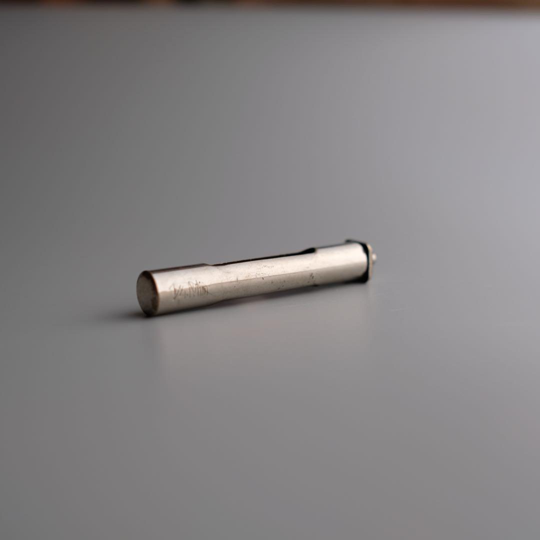 1940年前後ヨーロッパ製アンティークの砂時計ペンダント ロングネックレスとして