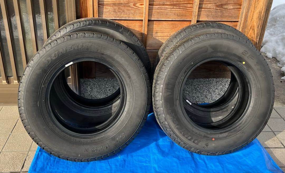ハイエース新車外し　195/80R15タイヤ 4本セット2025 48週製造品