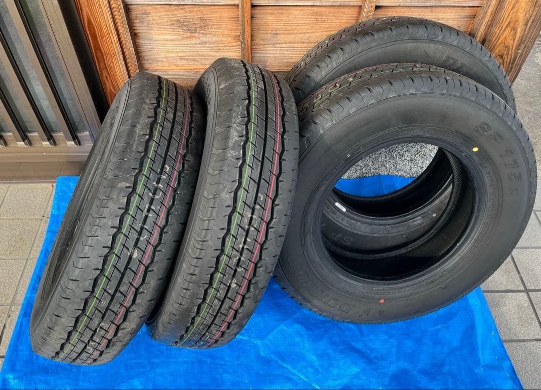 ハイエース新車外し　195/80R15タイヤ 4本セット2025 48週製造品