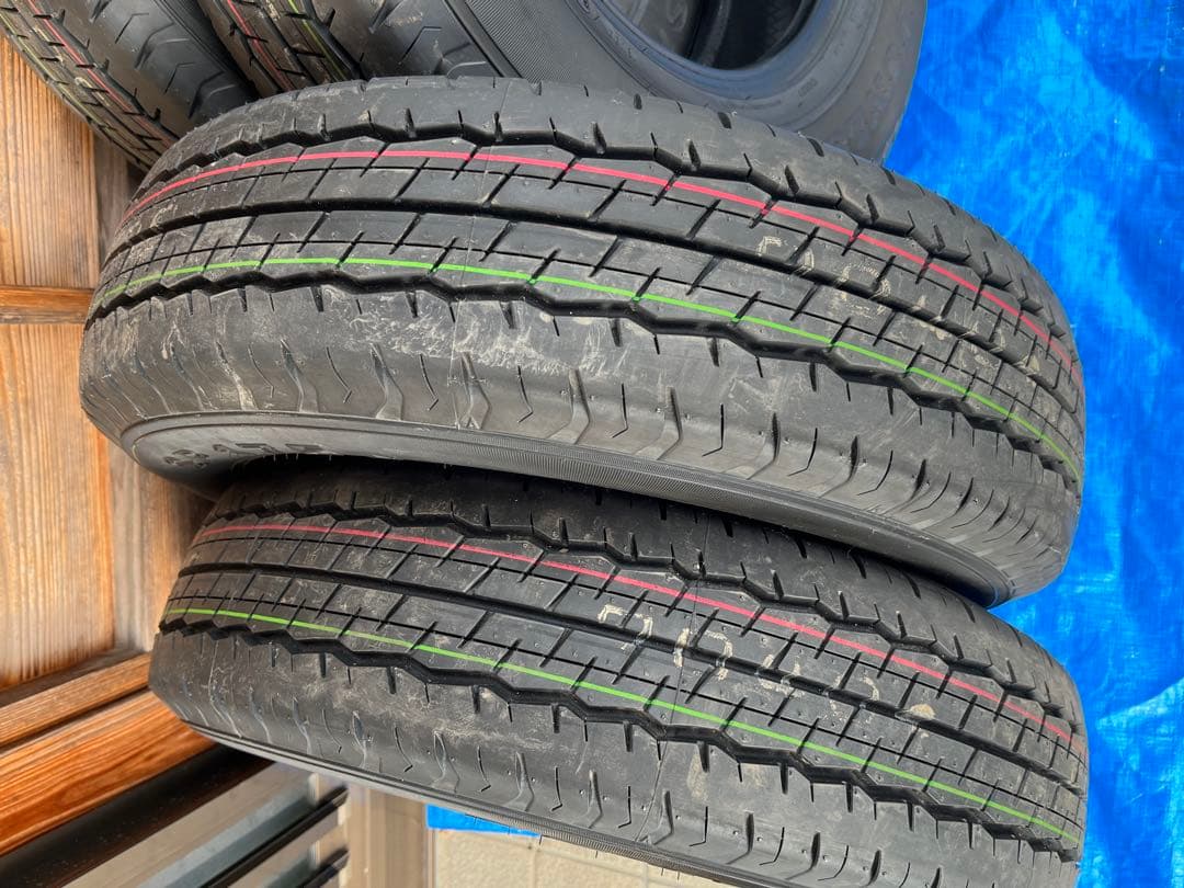 ハイエース新車外し　195/80R15タイヤ 4本セット2025 48週製造品