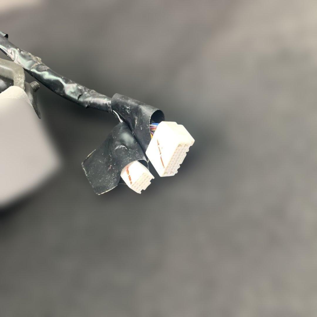 トヨタ　セルシオ　30 後期　純正リアセンターコンソールスイッチ付き　中古品