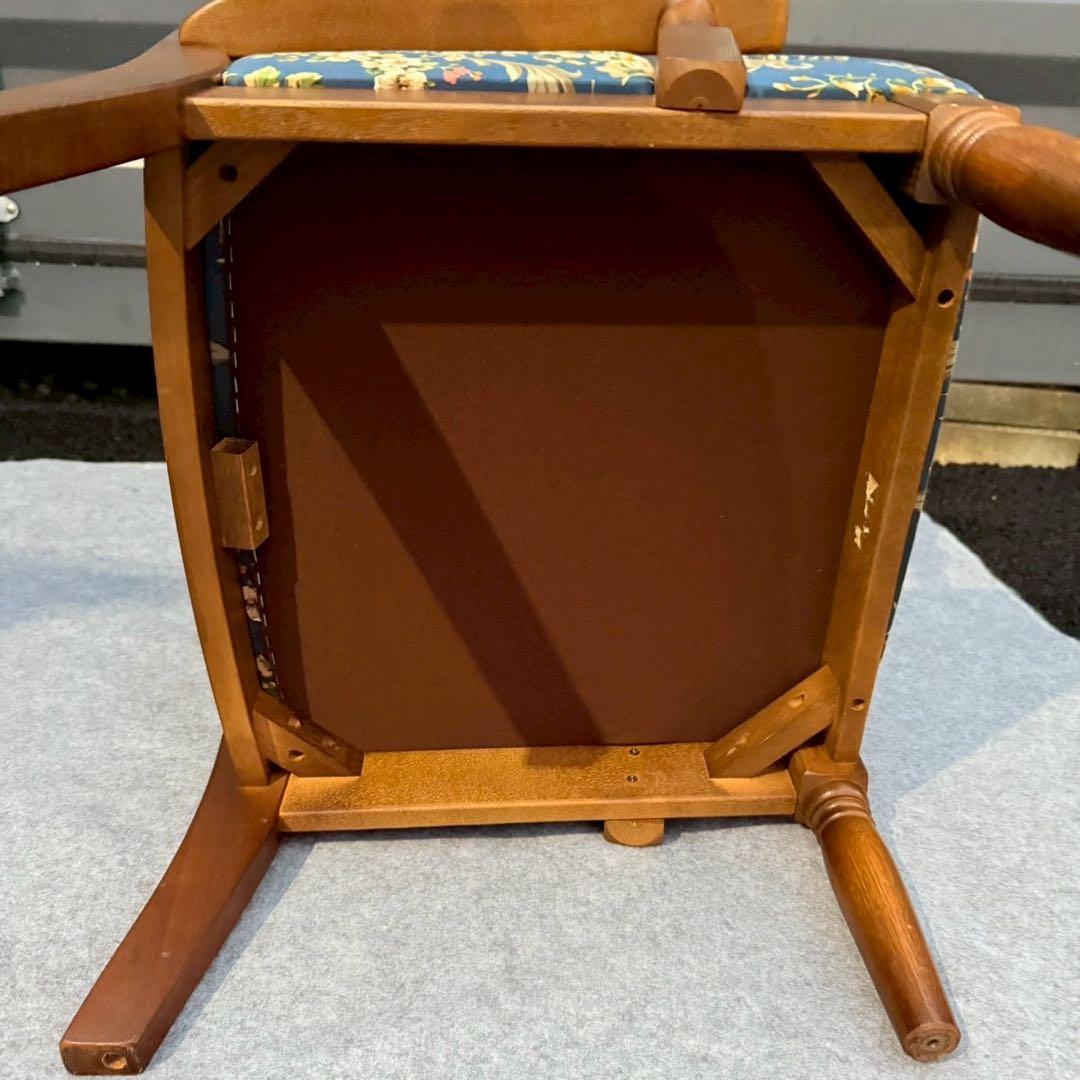 【飛騨産業 キツツキ】花柄 木製アームチェア クラシックチェア キャスターなし