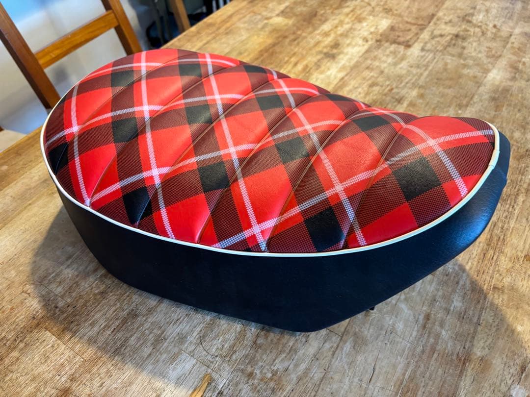 モンキー125 ホンダ 純正シート ステー付き　新品未使用