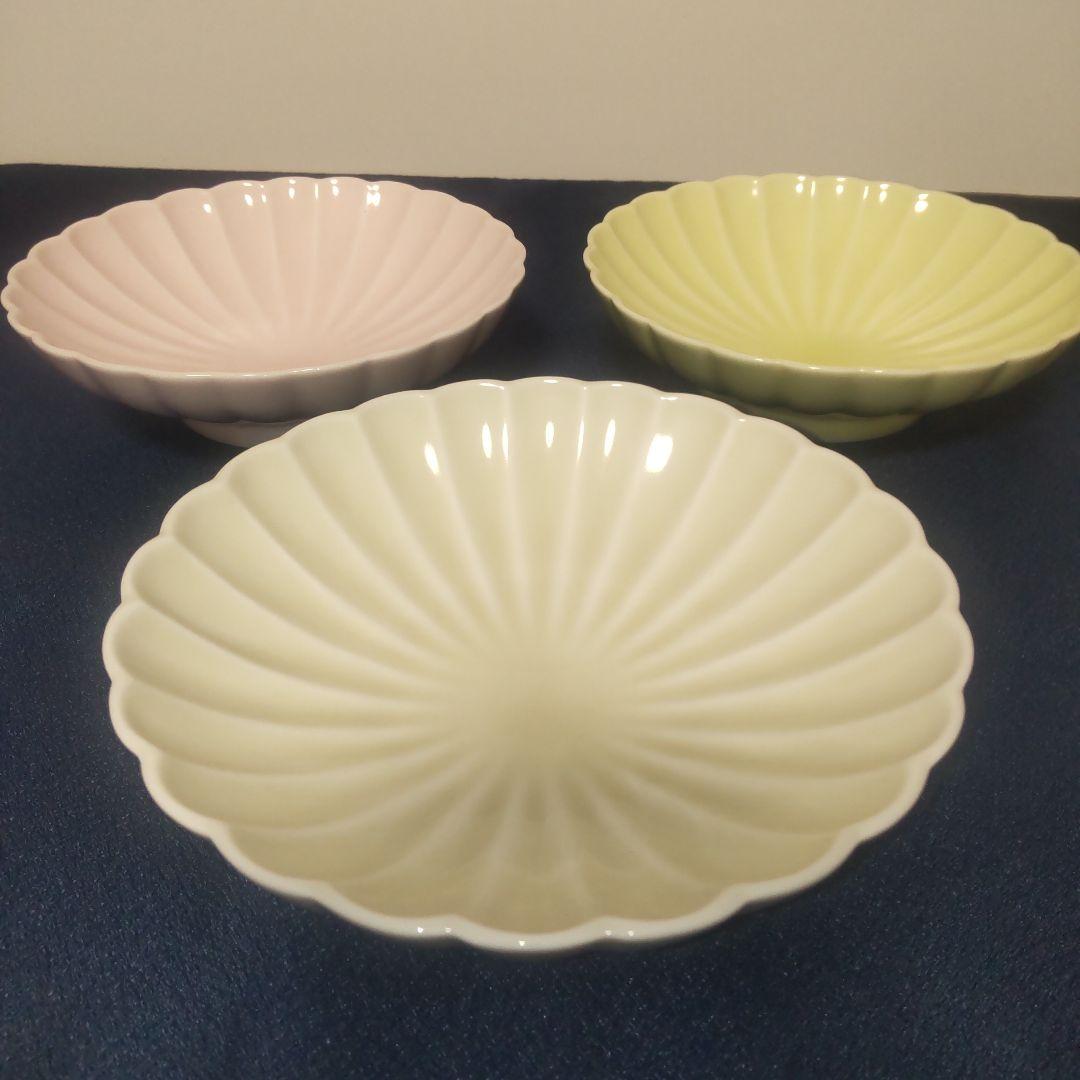 深川製磁 3色 菊割 小鉢 輪花 ピンク イエロー ベージュ